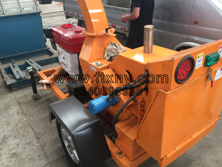 移動式樹枝粉碎機 移動式樹枝粉碎機