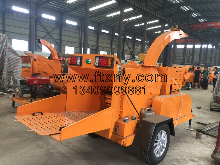 大型移動式樹枝粉碎機 大型移動式樹枝粉碎機